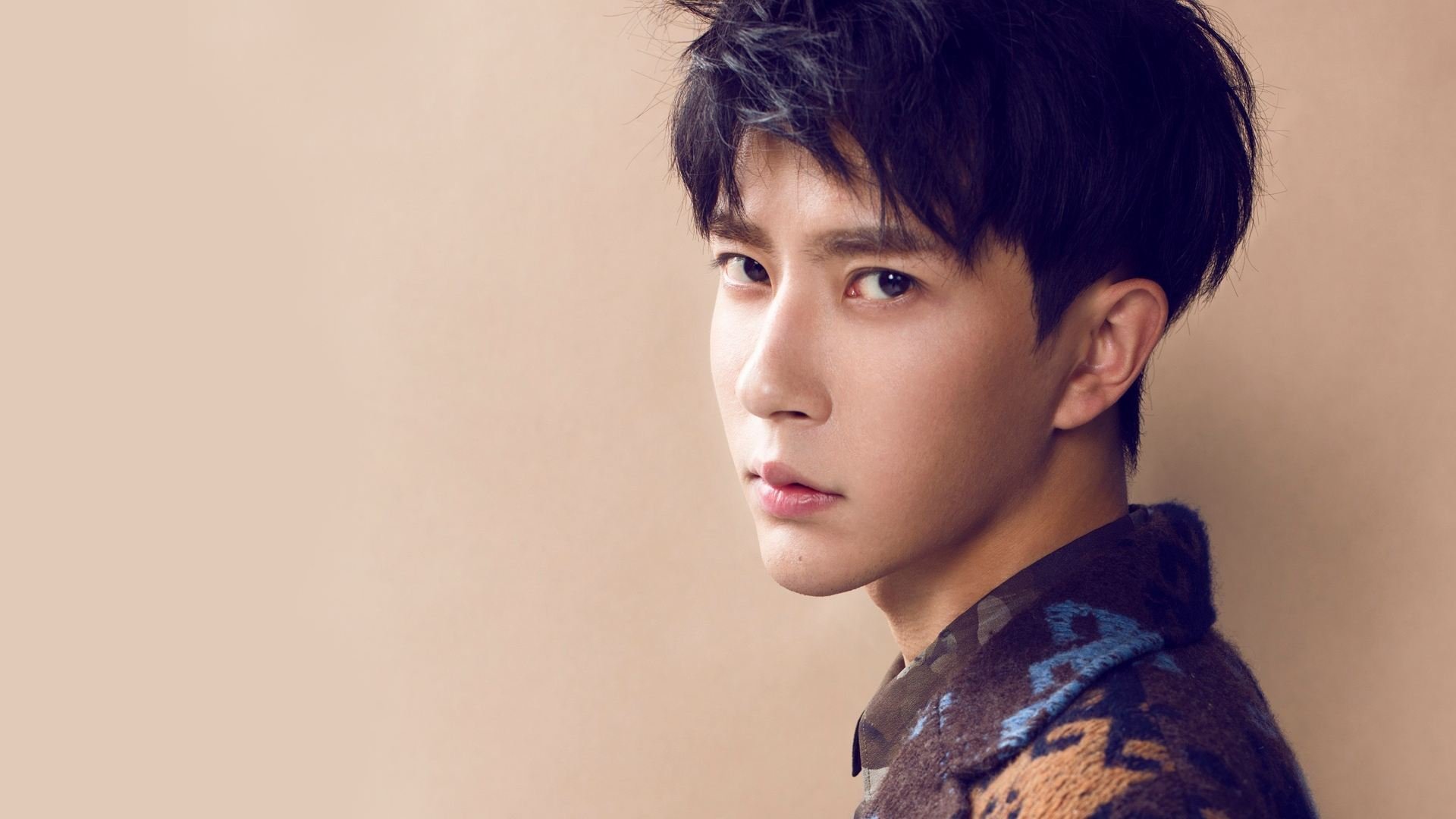 年轻门将神扑三连，助力胜利，足球年轻门将